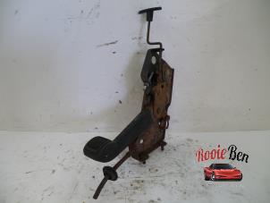 Used Brake pedal Dodge B-Serie B150 5.2 V8 EFI Price on request offered by Rooie Ben autodemontage