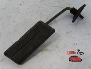 Used Accelerator pedal Dodge B-Serie B150 5.2 V8 EFI Price on request offered by Rooie Ben autodemontage