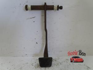 Used Clutch pedal Dodge B-Serie B150 5.2 V8 EFI Price on request offered by Rooie Ben autodemontage