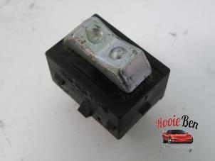 Used Central locking switch Dodge B-Serie B150 5.2 V8 EFI Price on request offered by Rooie Ben autodemontage