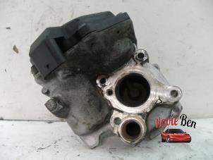 Used Throttle body Mercedes E (W212) E-220 CDI 16V BlueEfficiency Price on request offered by Rooie Ben autodemontage