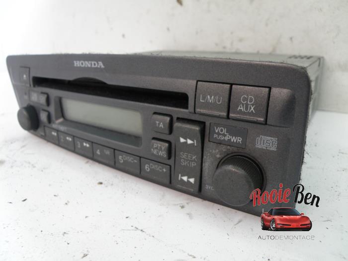 Radio CD player from a Honda Civic (EP/EU) 2.0 16V Type-R 2003
