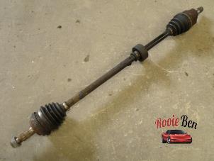 Used Front drive shaft, right Honda Civic (EP/EU) 2.0 16V Type-R Price € 100,00 Margin scheme offered by Rooie Ben autodemontage