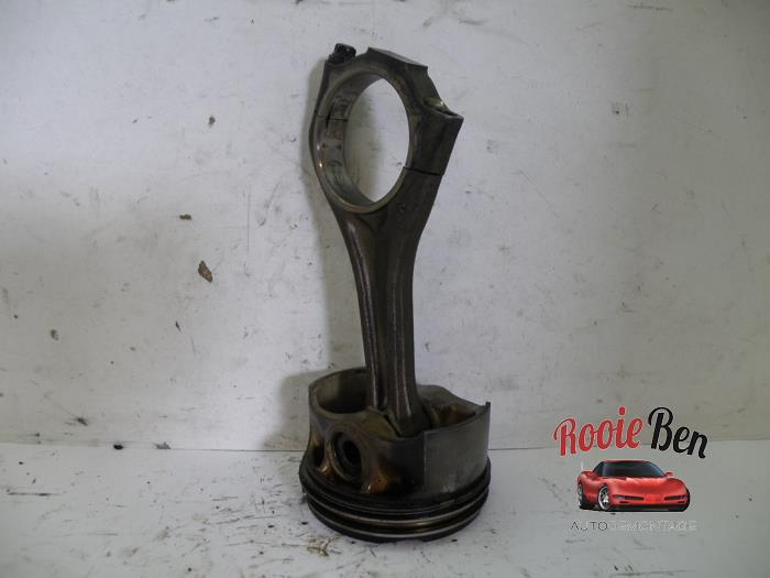 Used Piston BMW 5 serie (F10) 550i V8 32V TwinPower Turbo Price on request offered by Rooie Ben autodemontage