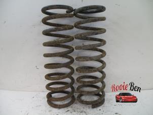 Used Front spring screw Jeep Grand Cherokee (WG/WJ) 2.7 CRD 20V Price on request offered by Rooie Ben autodemontage