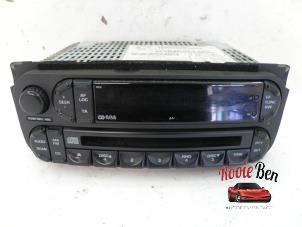 Used Radio CD player Chrysler Voyager/Grand Voyager (RG) 2.5 CRD Price on request offered by Rooie Ben autodemontage