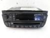 Radio CD Spieler van een Chrysler Voyager/Grand Voyager (RG) 2.5 CRD 2006
