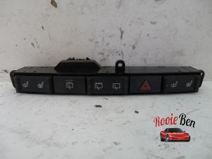 Used Seat heating switch Chrysler Voyager/Grand Voyager (RG) 2.5 CRD Price on request offered by Rooie Ben autodemontage