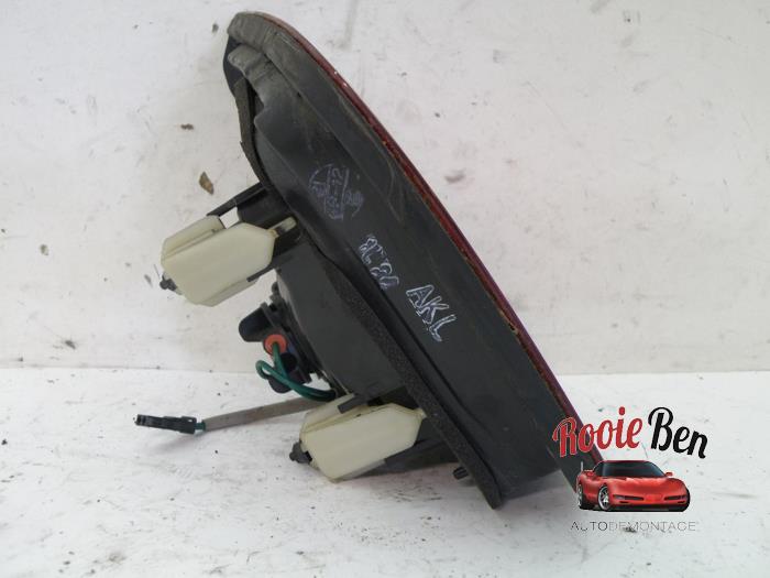 Taillight, right from a Daewoo Orlando (YYM/YYW) 2.0 D 16V 2014