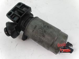 Used Fuel filter housing Chrysler Voyager/Grand Voyager (RG) 2.5 CRD Price on request offered by Rooie Ben autodemontage