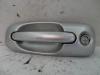 Door handle 4-door, front left from a Chrysler Voyager/Grand Voyager (RG), 2000 / 2008 2.5 CRD, MPV, Diesel, 2.499cc, 105kW (143pk), FWD, ENC, 2004-03 / 2007-12 2006