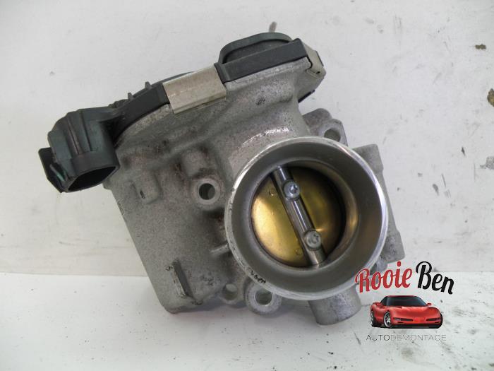 Usagé Boitier papillon Opel Corsa E 1.4 16V Prix € 40,00 Règlement à la marge proposé par Rooie Ben autodemontage