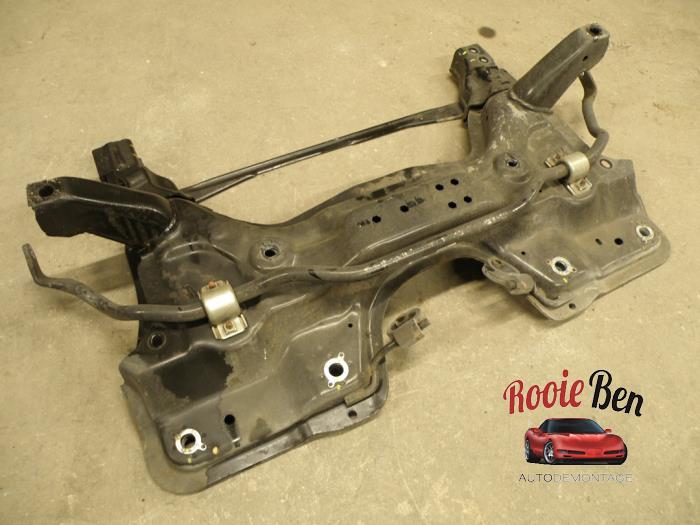 Usagé Faux châssis Opel Corsa E 1.4 16V Prix sur demande proposé par Rooie Ben autodemontage