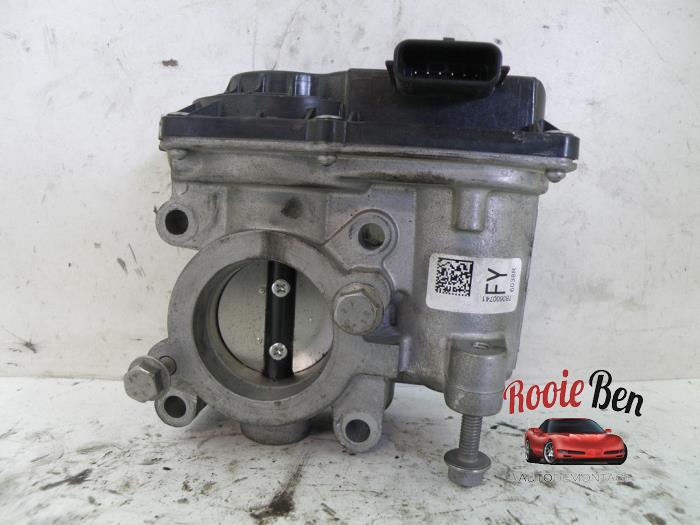 Usagé Boitier papillon Dacia Sandero II 0.9 TCE 12V Prix € 45,00 Règlement à la marge proposé par Rooie Ben autodemontage