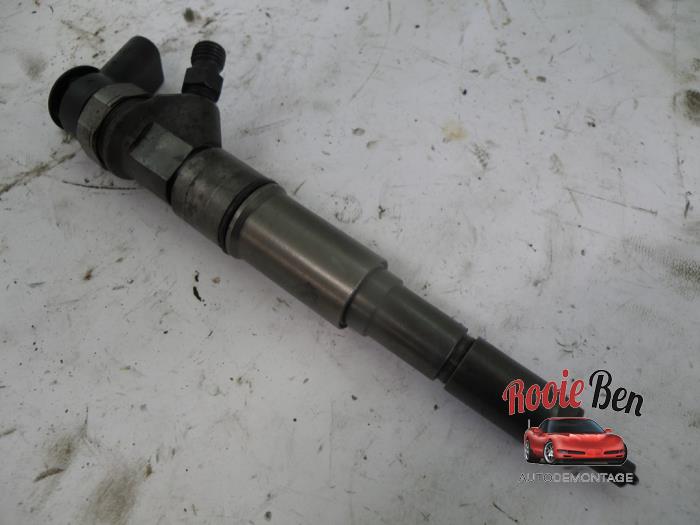 Injector (diesel) from a BMW X3 (E83) 3.0d 24V 2004