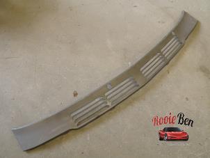 Used Cowl top grille Dodge B-Serie B150 5.2 V8 EFI Price on request offered by Rooie Ben autodemontage
