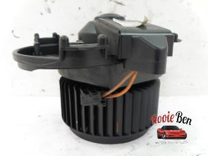 Usados Motor de ventilador de calefactor Mercedes A (W176) 1.6 A-180 16V Precio de solicitud ofrecido por Rooie Ben autodemontage