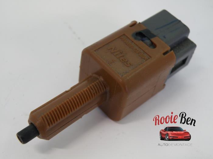 Nissan Qashqai Brake light switches stock
