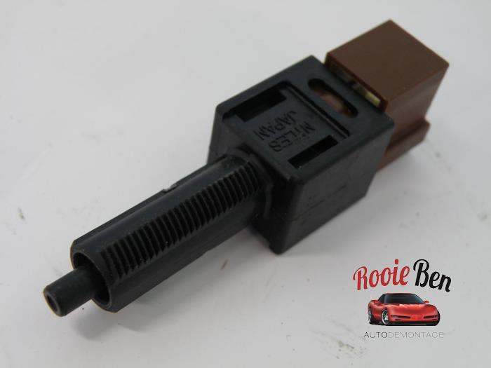 Nissan Qashqai Brake light switches stock