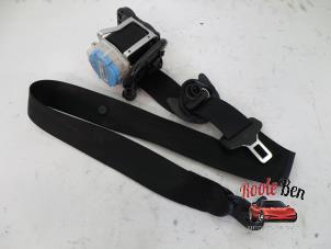Used Front seatbelt, right Mercedes A (W176) 1.6 A-180 16V Price on request offered by Rooie Ben autodemontage