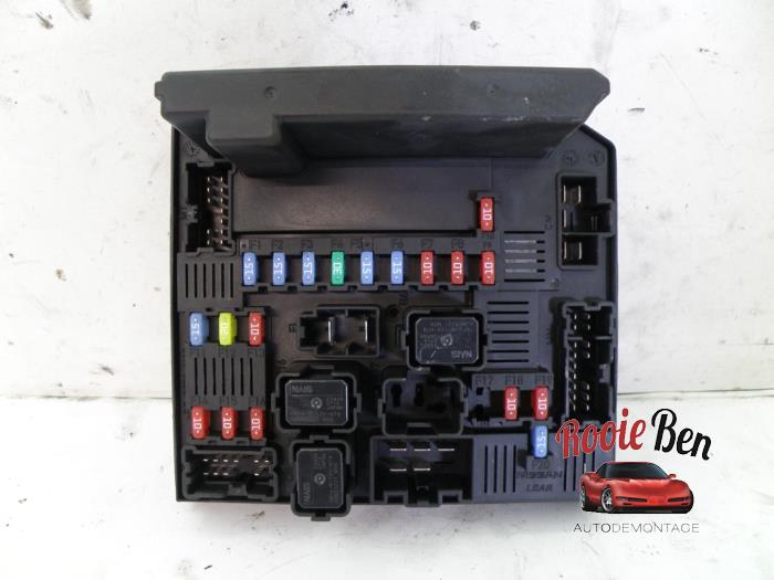 Fuse box Nissan Qashqai 1.6 16V 284B7BB00D OEM
