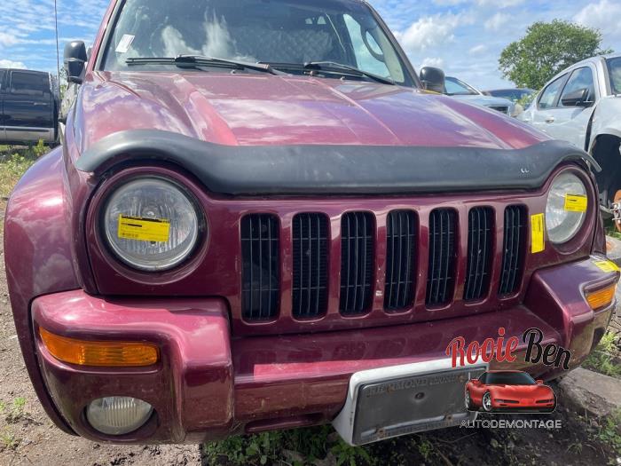 Używane Grill Jeep Cherokee/Liberty (KJ) 3.7 V6 24V Cena € 150,00 Procedura marży oferowane przez Rooie Ben autodemontage