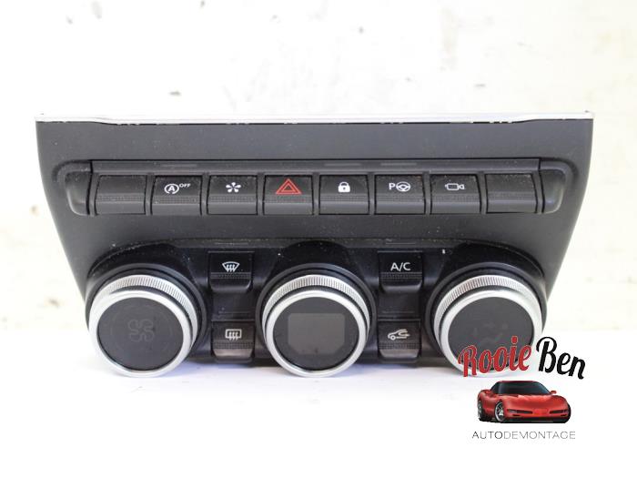 Heater control panel from a Renault Clio V (RJAB) 1.0 TCe 100 12V 2020