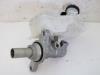 Master cylinder from a Renault Clio V (RJAB) 1.0 TCe 100 12V 2020
