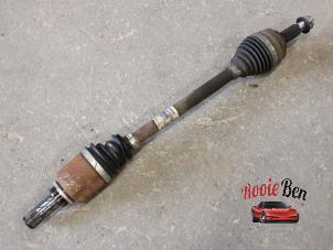 Used Front drive shaft, left Renault Clio V (RJAB) 1.0 TCe 100 12V Price on request offered by Rooie Ben autodemontage