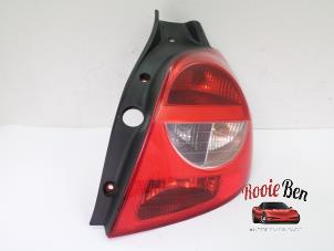 Used Taillight, right Renault Clio III (BR/CR) 1.2 16V 75 Price € 40,00 Margin scheme offered by Rooie Ben autodemontage