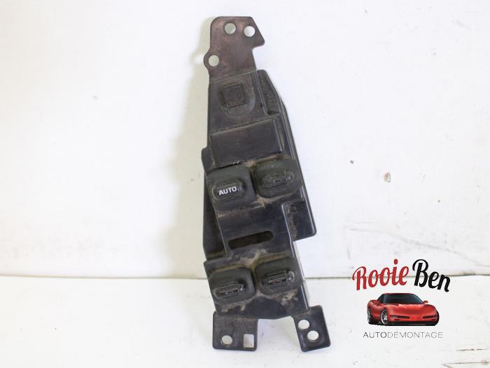 Usados Interruptor de ventanilla eléctrica Chrysler Sebring (JR) 2.0 16V Precio € 20,00 Norma de margen ofrecido por Rooie Ben autodemontage