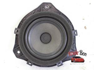 Used Speaker Kia Rio III (UB) 1.1 CRDi VGT 12V Price on request offered by Rooie Ben autodemontage