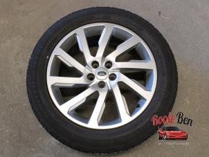 Used Wheel + tyre Landrover Freelander II 2.2 tD4 16V Price on request offered by Rooie Ben autodemontage