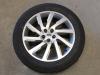 Wheel + tyre from a Land Rover Freelander II 2.2 tD4 16V 2012