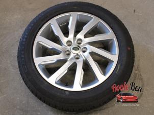 Used Wheel + tyre Landrover Freelander II 2.2 tD4 16V Price on request offered by Rooie Ben autodemontage