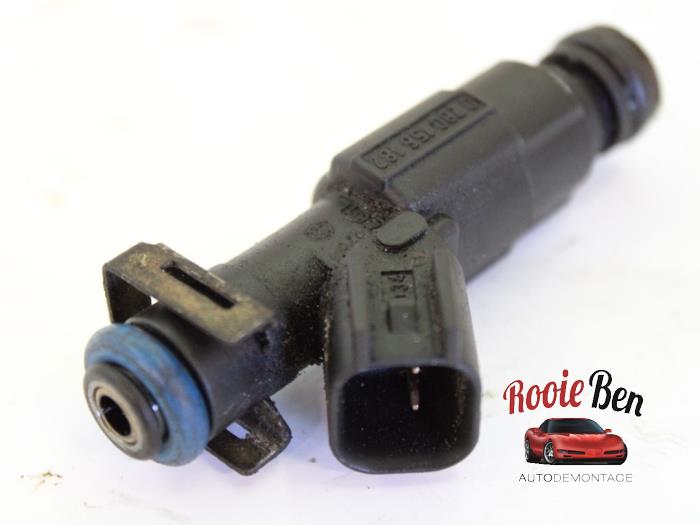 Injector (petrol injection) from a Chevrolet Equinox 3.4 V6 4x4 2007