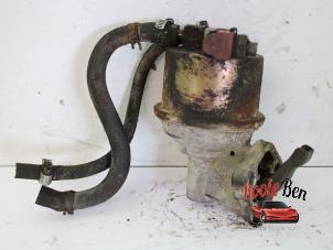 Used Mechanical fuel pump Chevrolet Corvette (C3) 5.7 4BBL. Price on request offered by Rooie Ben autodemontage