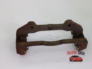 Used Front brake calliperholder, left Cadillac CTS I 3.6 V6 24V Price on request offered by Rooie Ben autodemontage