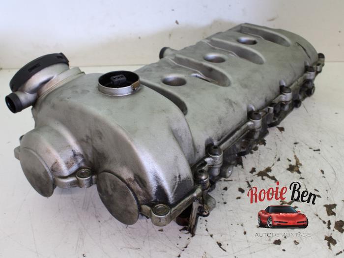 Usagé Culasse Porsche Cayenne (9PA) 4.5 S V8 32V Prix € 400,00 Règlement à la marge proposé par Rooie Ben autodemontage