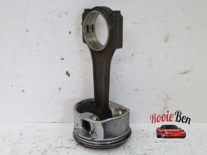 Gebrauchte Kolben Dodge Ram 3500 Standard Cab (DR/DH/D1/DC/DM) 5.7 V8 Hemi 2500 4x4 Crew Cab Preis auf Anfrage angeboten von Rooie Ben autodemontage