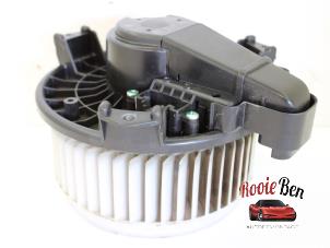 Usagé Ventilateur chauffage Dodge 1500 Crew Cab (DS/DJ/D2) 5.7 Hemi V8 Prix sur demande proposé par Rooie Ben autodemontage