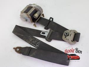 Used Front seatbelt, right Dodge Ram 3500 Standard Cab (DR/DH/D1/DC/DM) 5.7 V8 Hemi 1500 4x4 Price on request offered by Rooie Ben autodemontage