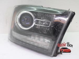 Used Headlight, right Dodge 1500 Standard Cab (DS/DJ/D2) 5.7 Hemi V8 4x4 Price on request offered by Rooie Ben autodemontage