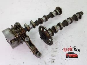 Used Camshaft kit Toyota Aygo (B10) 1.0 12V VVT-i Price on request offered by Rooie Ben autodemontage