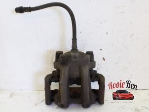 Used Rear brake calliper, right BMW 3 serie Touring (F31) 320d 2.0 16V Price on request offered by Rooie Ben autodemontage