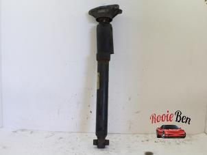 Used Rear shock absorber, left BMW 3 serie Touring (F31) 320d 2.0 16V Price on request offered by Rooie Ben autodemontage