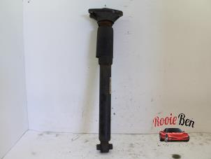 Used Rear shock absorber, right BMW 3 serie Touring (F31) 320d 2.0 16V Price on request offered by Rooie Ben autodemontage