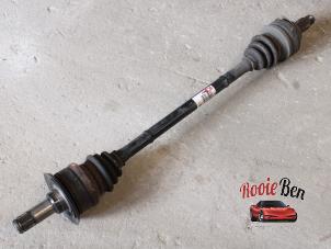 Used Drive shaft, rear right BMW 3 serie Touring (F31) 320d 2.0 16V Price on request offered by Rooie Ben autodemontage