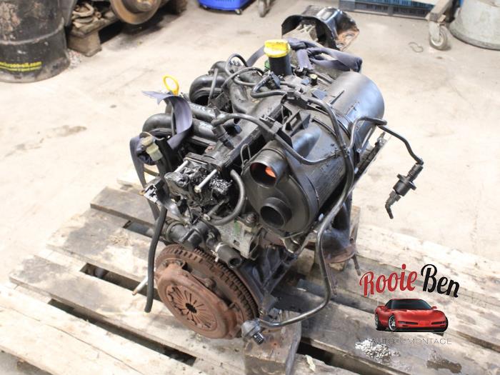 Usagé Moteur Renault Twingo II (CN) 1.2 Prix € 500,00 Règlement à la marge proposé par Rooie Ben autodemontage