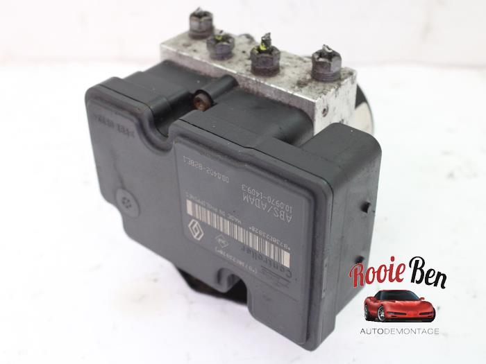 Begagnade ABS-pump Renault Twingo II (CN) 1.2 Pris € 50,00 Marginaltabell erbjuds av Rooie Ben autodemontage